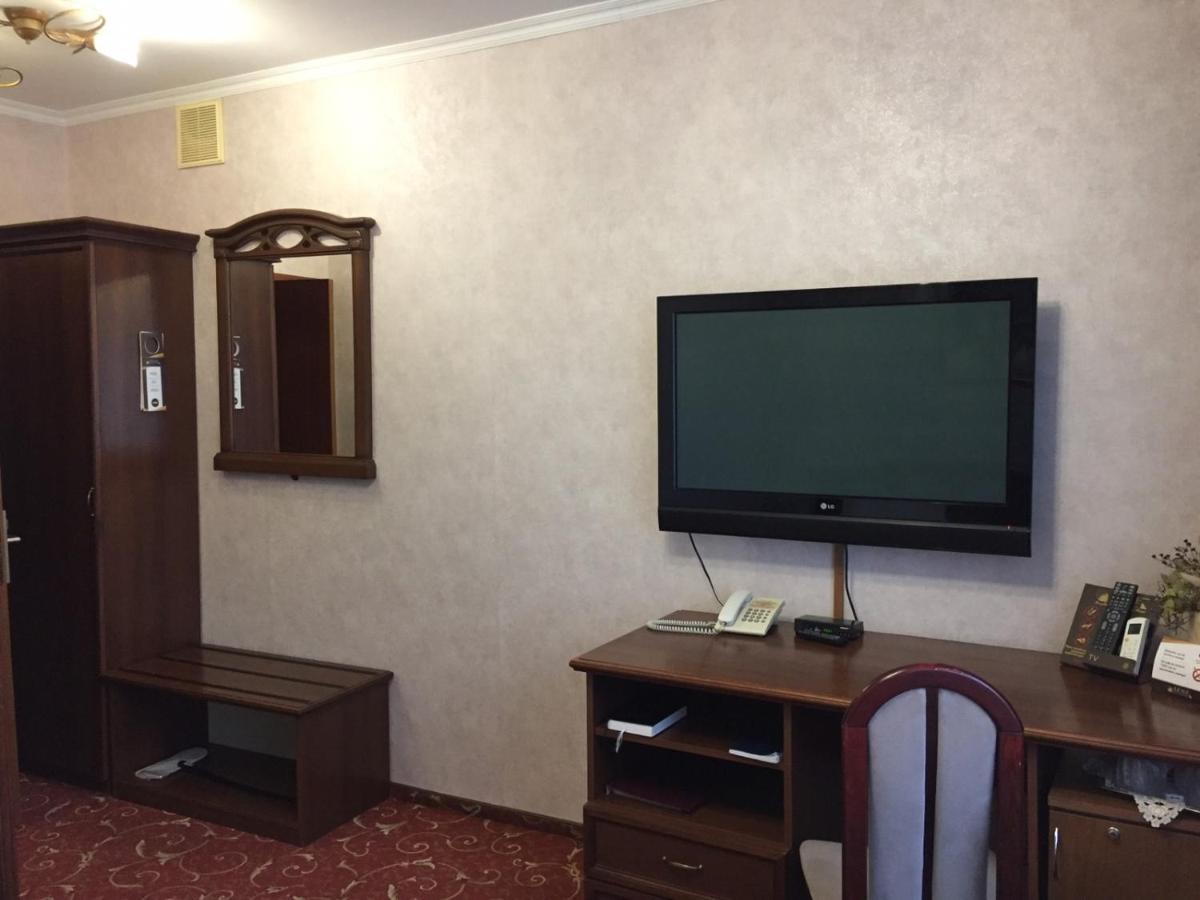 Hotel-Restaurant Lyube Plus Khmelʼnytsʼkyy 외부 사진