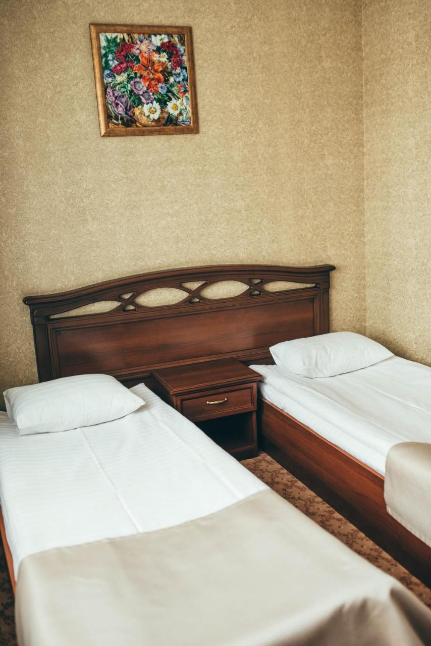 Hotel-Restaurant Lyube Plus Khmelʼnytsʼkyy 외부 사진