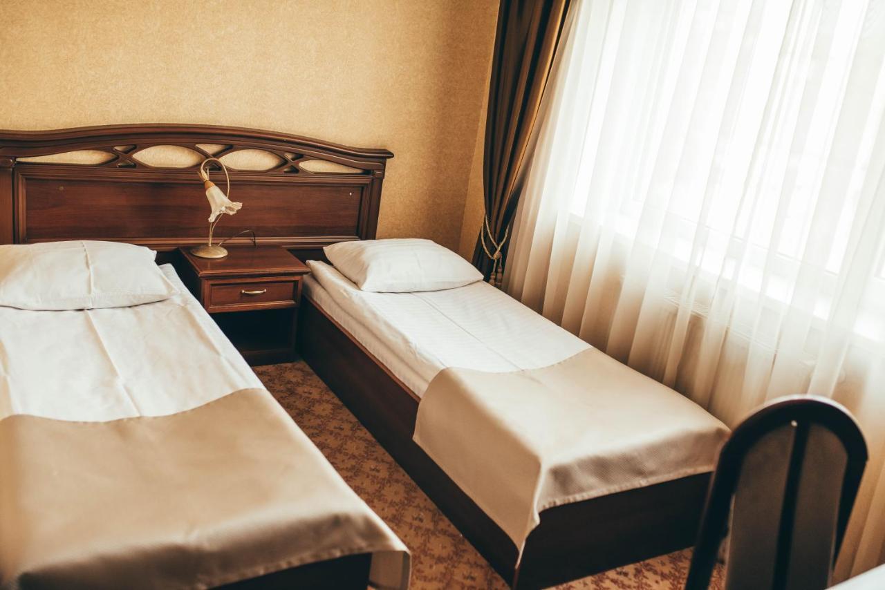 Hotel-Restaurant Lyube Plus Khmelʼnytsʼkyy 외부 사진